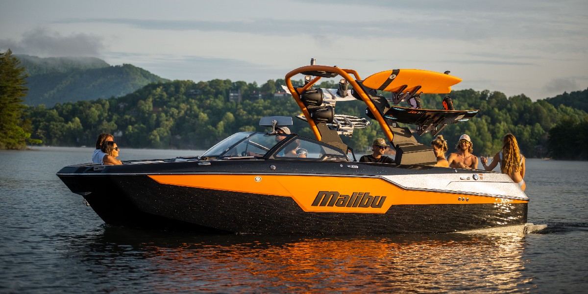 Boat detailing service